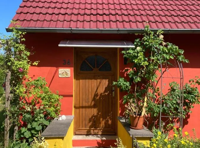 Vakantiehuis Kunterbunt: Urgemuetlich Und Fast Perfekt *